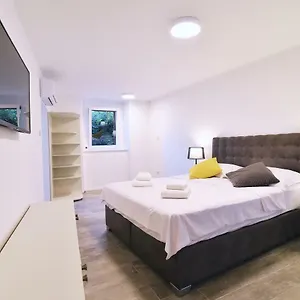 In Te Domine Speravi Volosko, Apartment